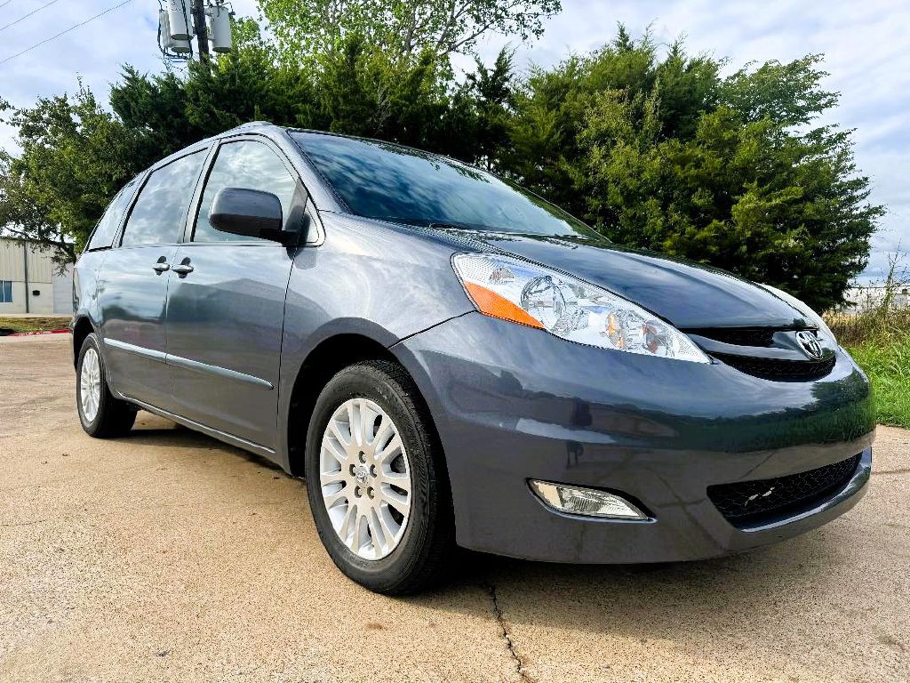 2008 Toyota Sienna Image 3