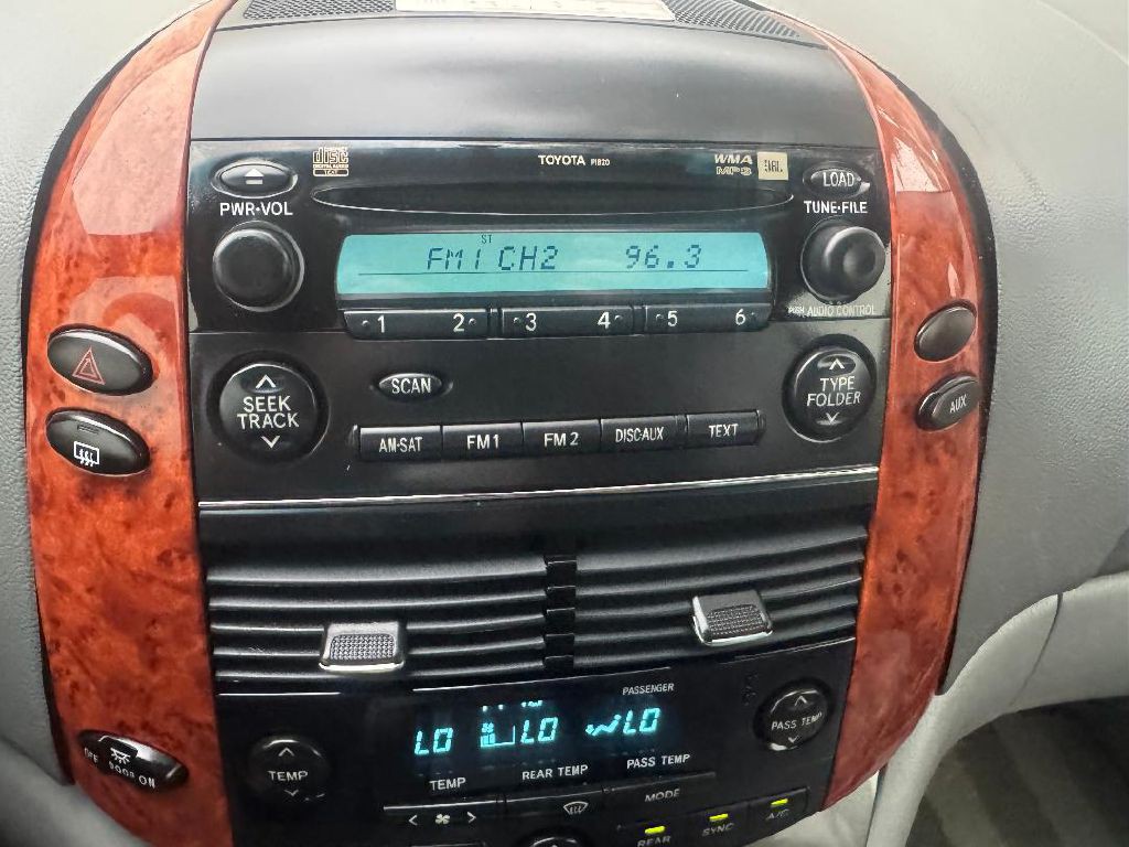 2008 Toyota Sienna Image 27
