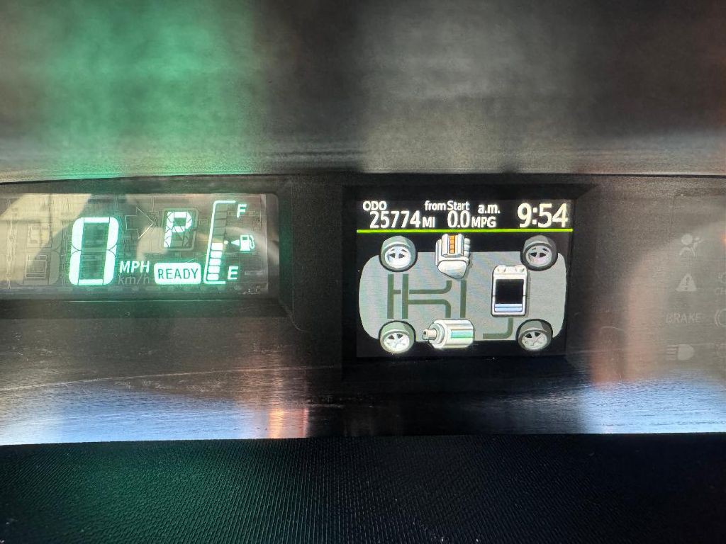 2012 Toyota Prius Image 23