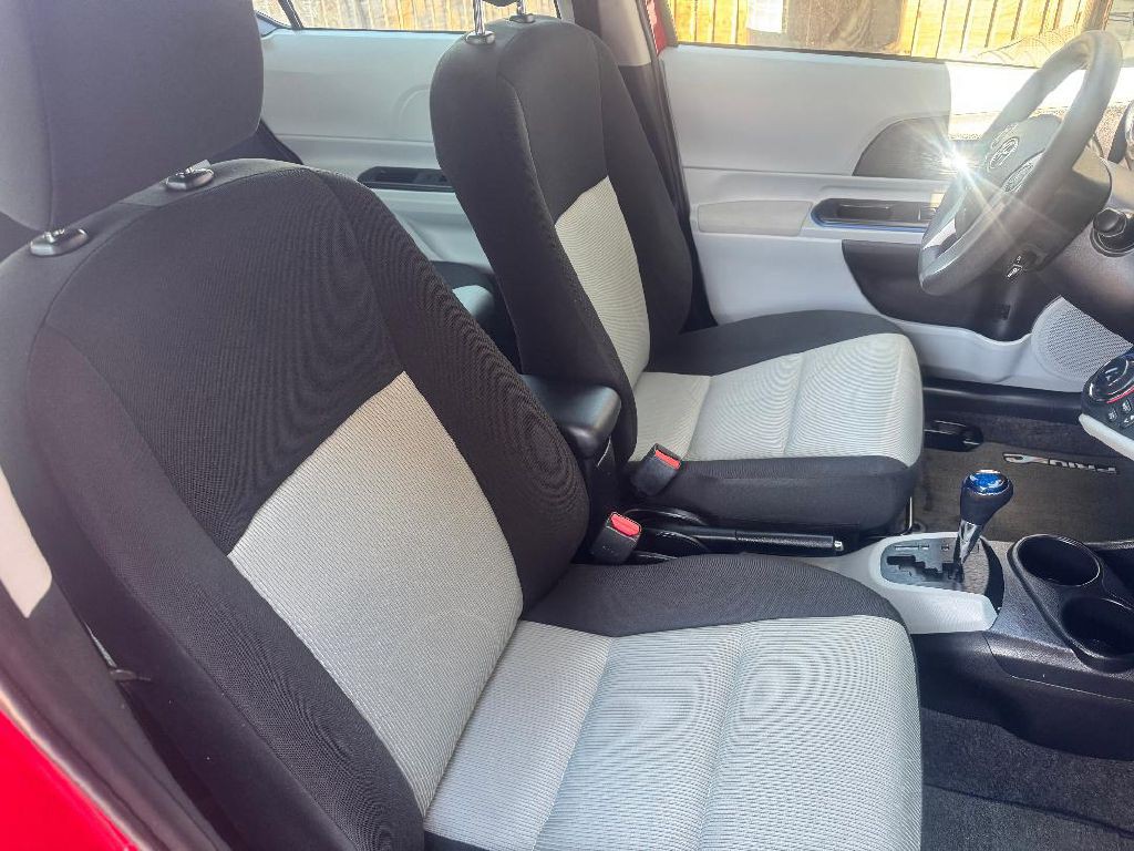 2012 Toyota Prius Image 27