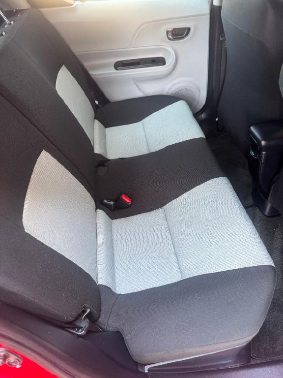 2012 Toyota Prius Image 31