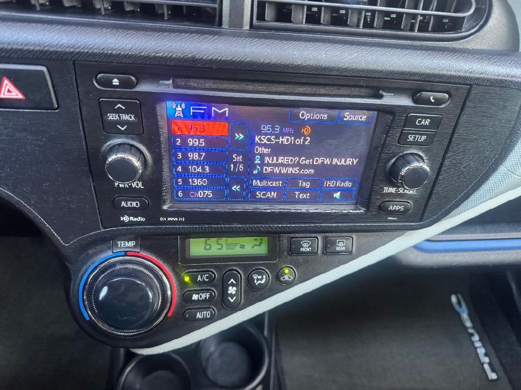 2012 Toyota Prius Image 36