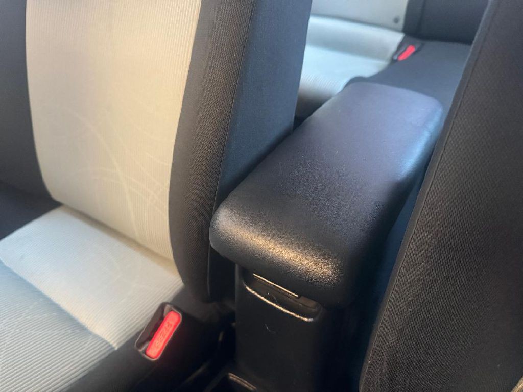 2012 Toyota Prius Image 41