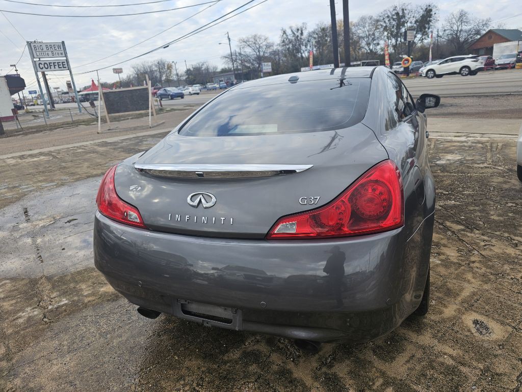 2010 INFINITI G37 Image 4
