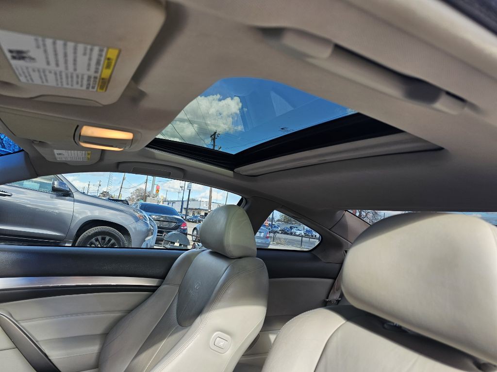 2010 INFINITI G37 Image 19