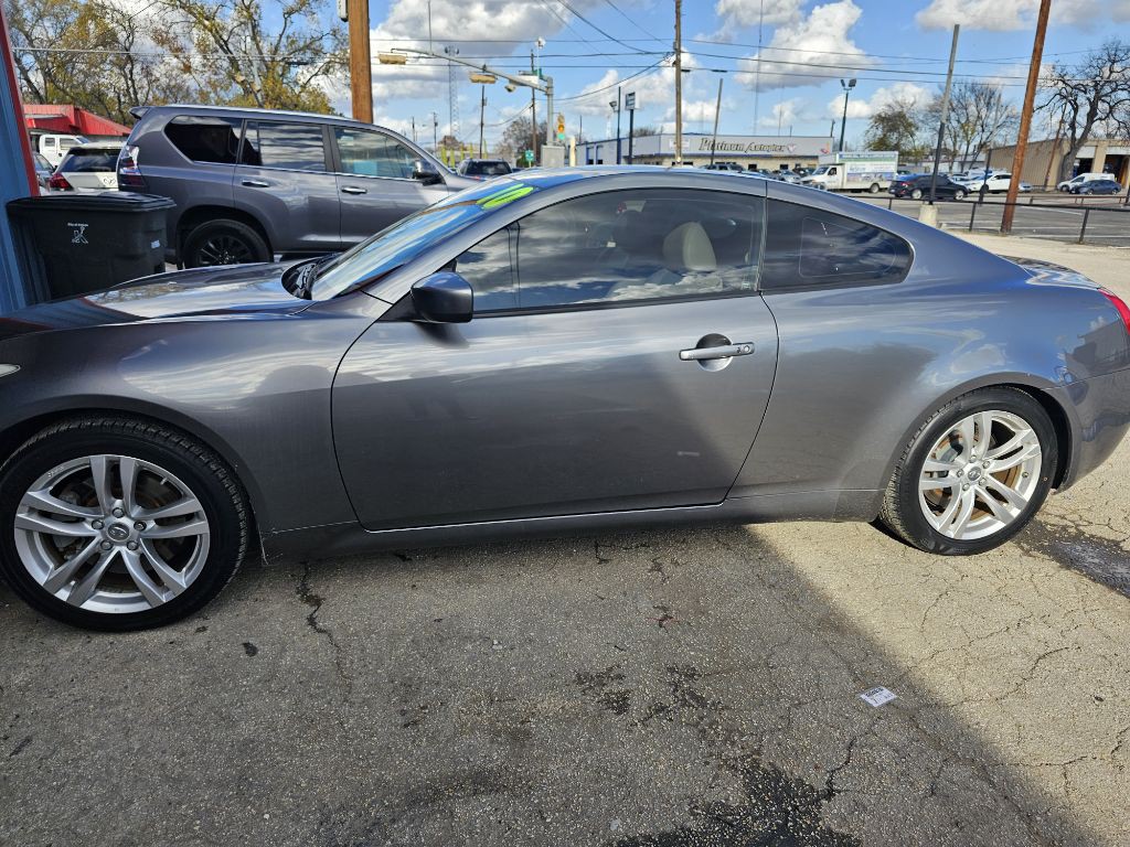 2010 INFINITI G37 Image 24