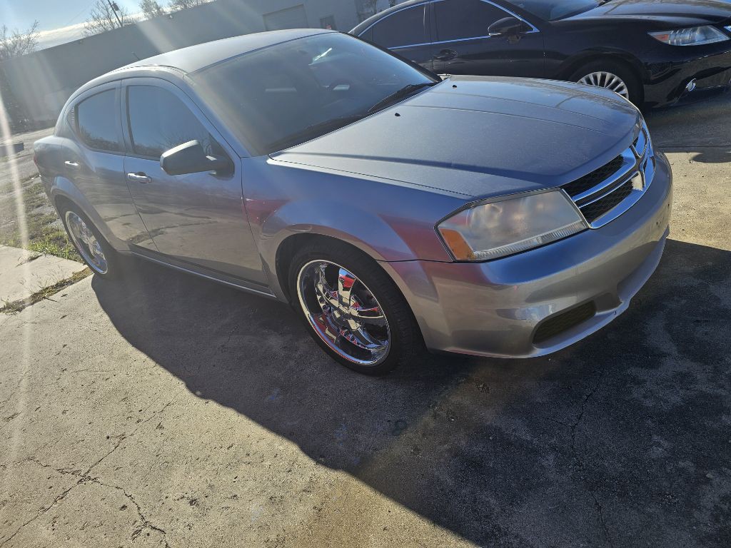 2013 Dodge Avenger Image 3