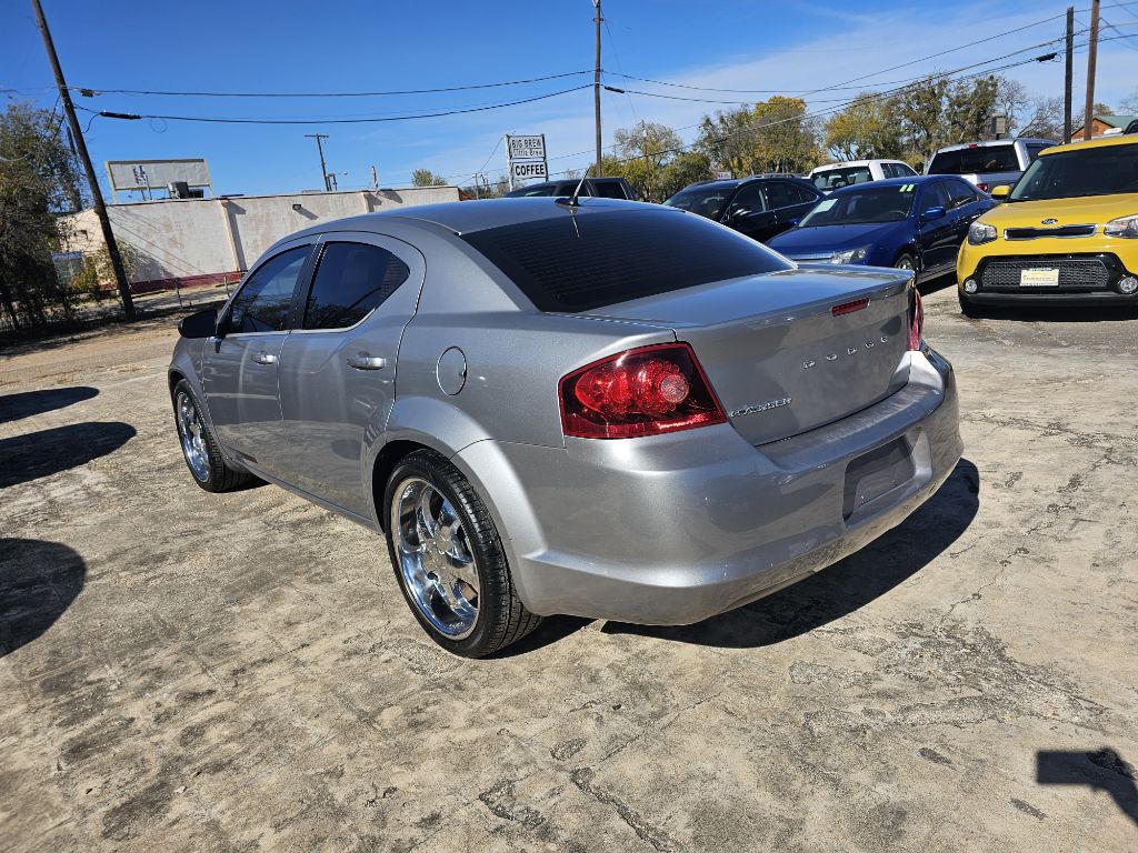 2013 Dodge Avenger Image 9