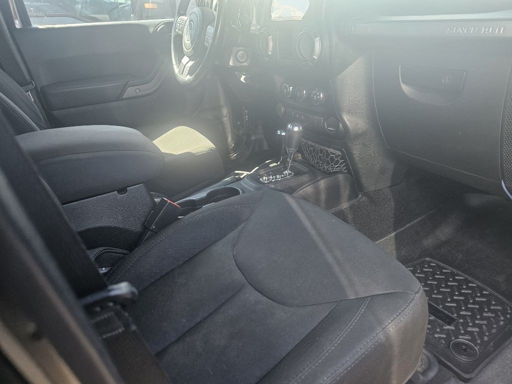 2015 Jeep Wrangler Unlimited Image 12