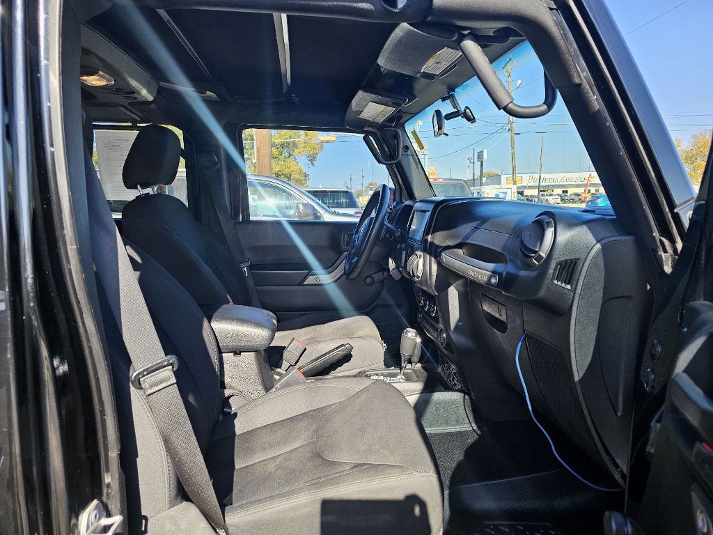 2015 Jeep Wrangler Unlimited Image 14