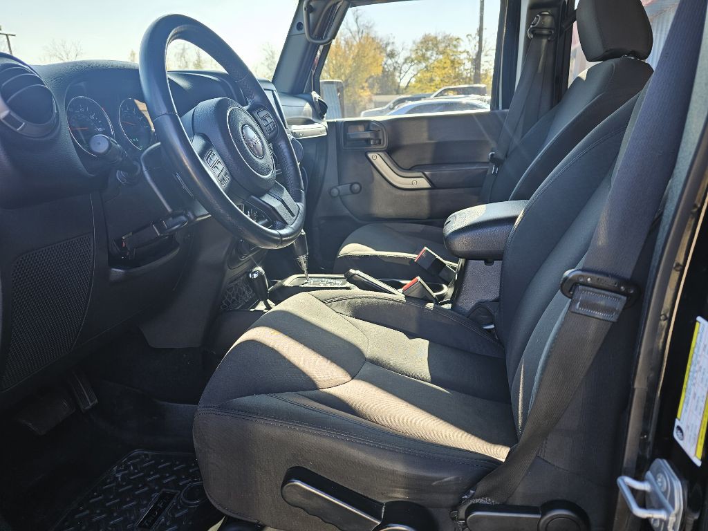 2015 Jeep Wrangler Unlimited Image 25