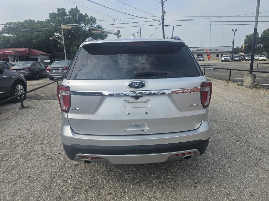 2016 Ford Explorer Image 19