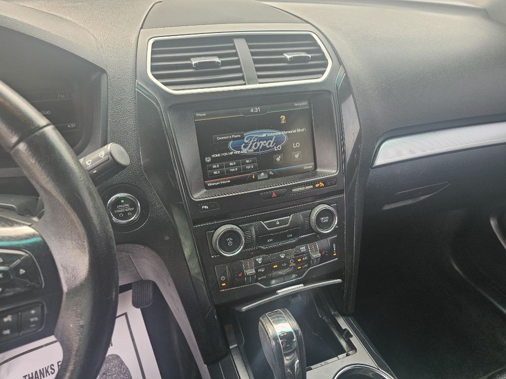 2016 Ford Explorer Image 29