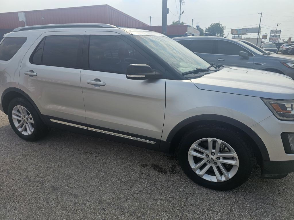 2016 Ford Explorer Image 30