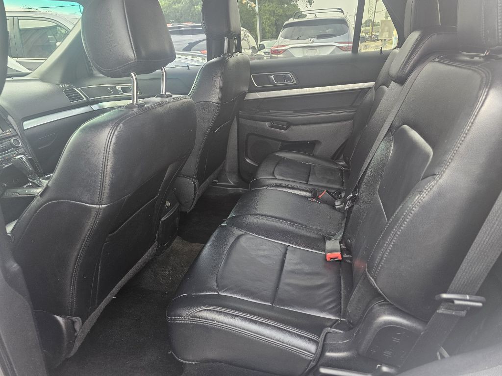2016 Ford Explorer Image 37