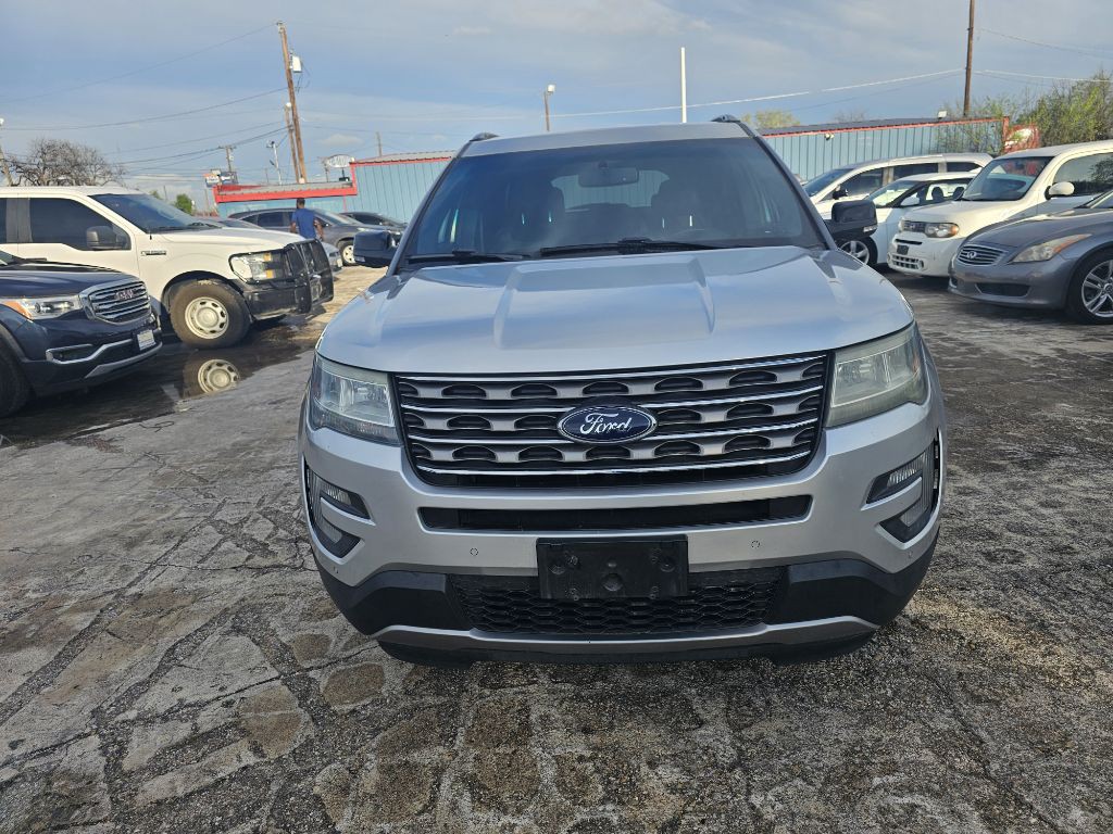 2016 Ford Explorer Image 2