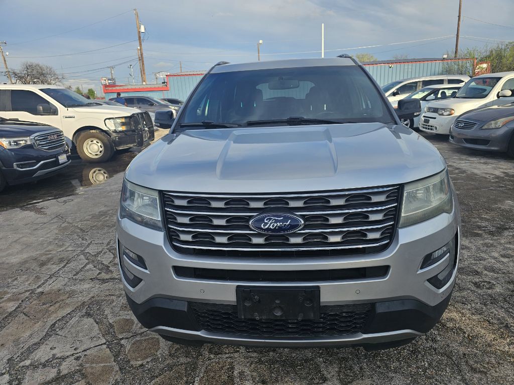 2016 Ford Explorer Image 1