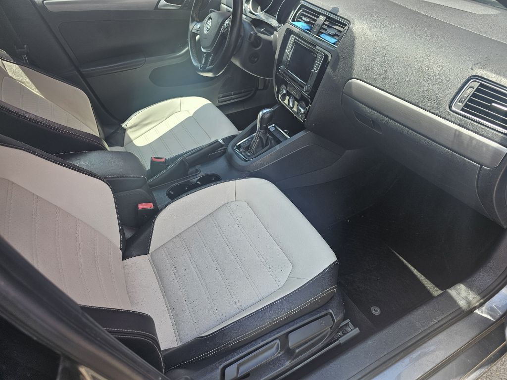 2016 Volkswagen Jetta Image 13