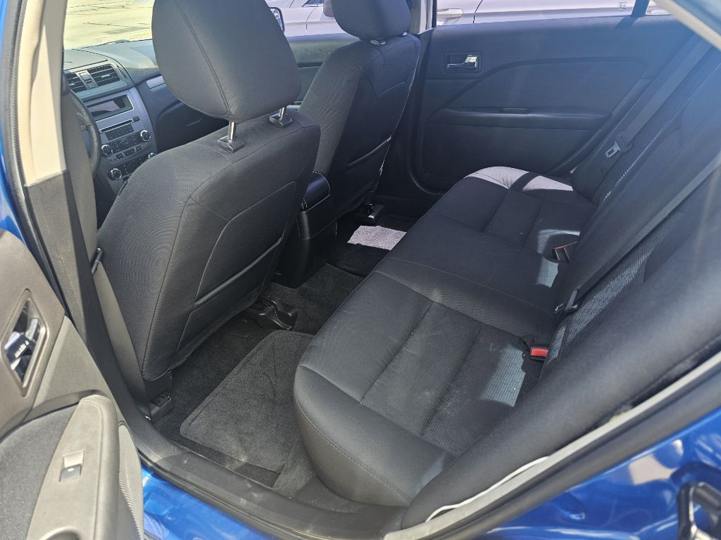 2011 Ford Fusion Image 12