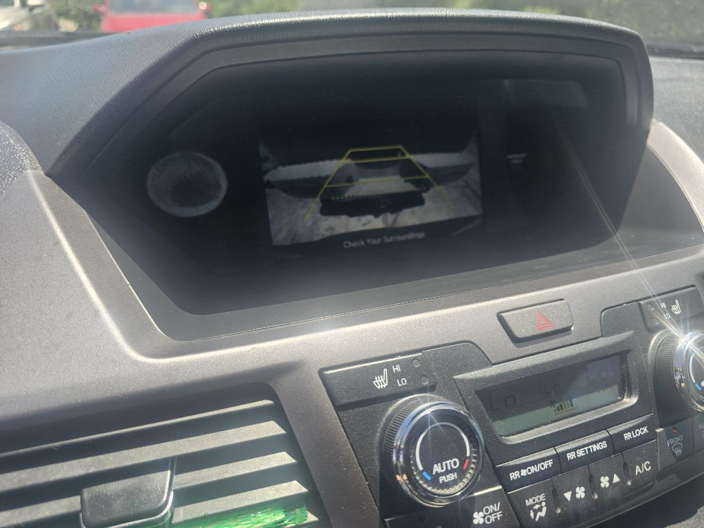 2015 Honda Odyssey Image 17