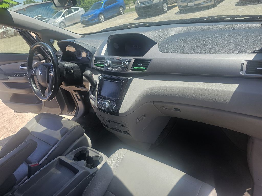 2015 Honda Odyssey Image 19