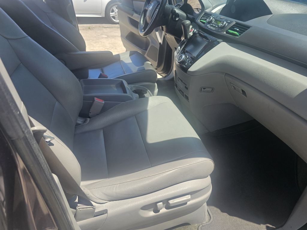 2015 Honda Odyssey Image 21