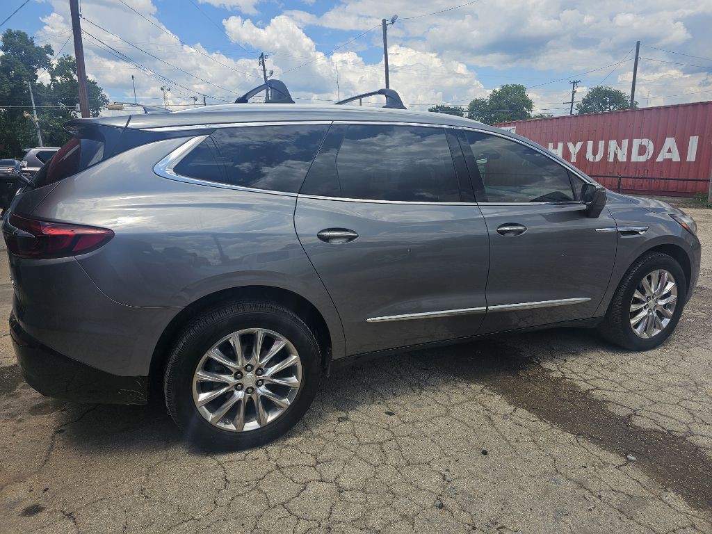 2018 Buick Enclave Image 2