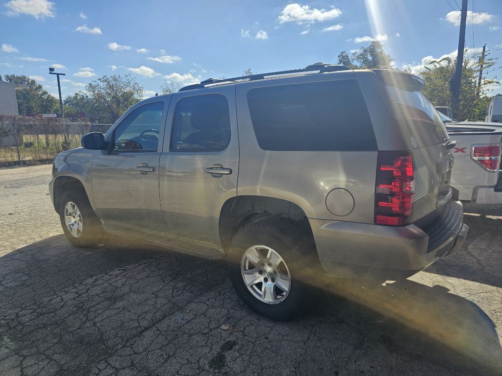 2007 Chevrolet Tahoe Image 2