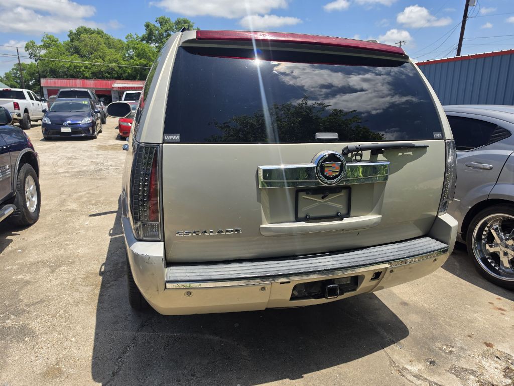 2007 Cadillac Escalade Image 6