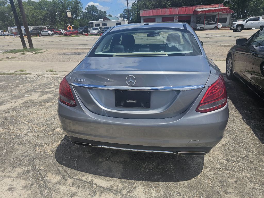 2015 Mercedes-Benz C-Class Image 16