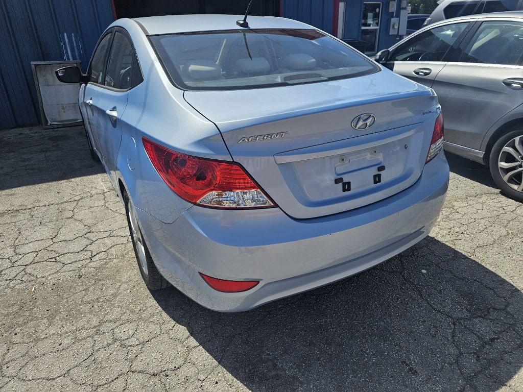 2014 Hyundai Accent Image 5