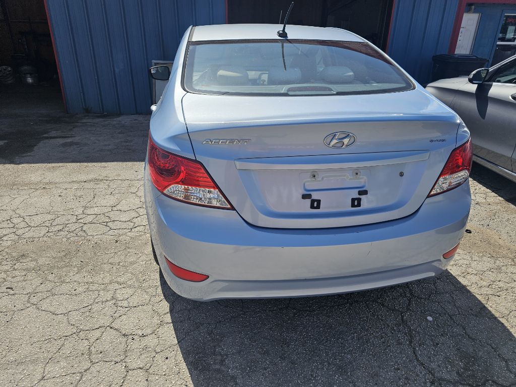 2014 Hyundai Accent Image 6