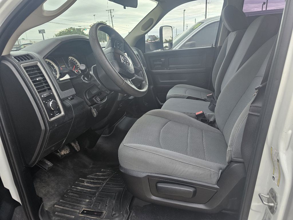 2015 RAM 2500 Image 9