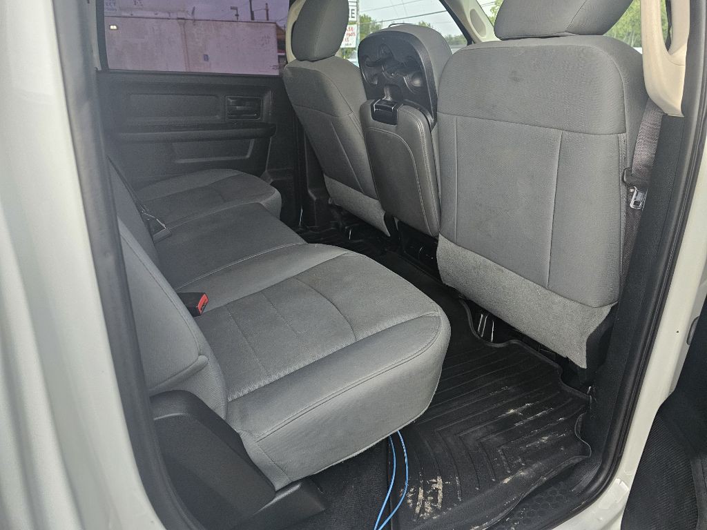 2015 RAM 2500 Image 16