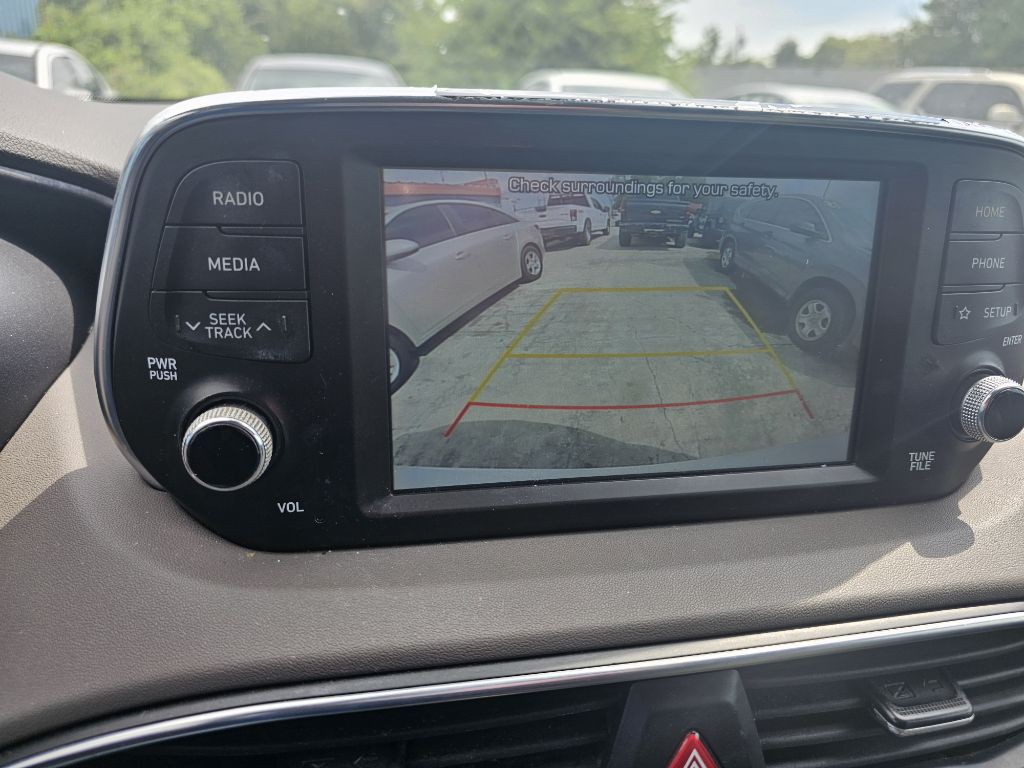 2019 Hyundai Santa Fe Image 17