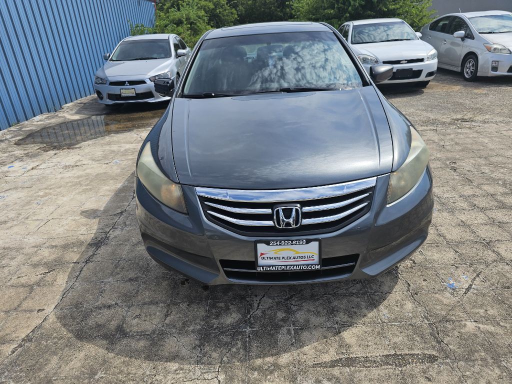 2011 Honda Accord Image 2
