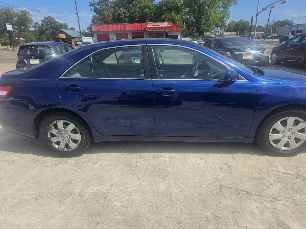 2011 Toyota Camry Image 5