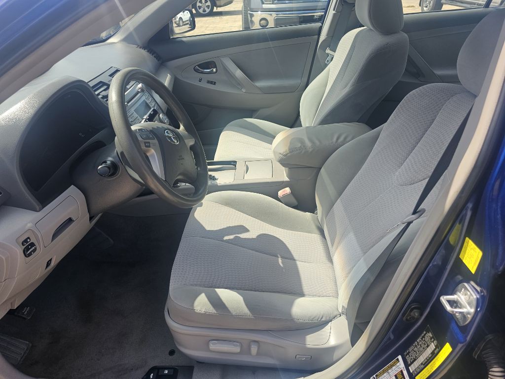 2011 Toyota Camry Image 7