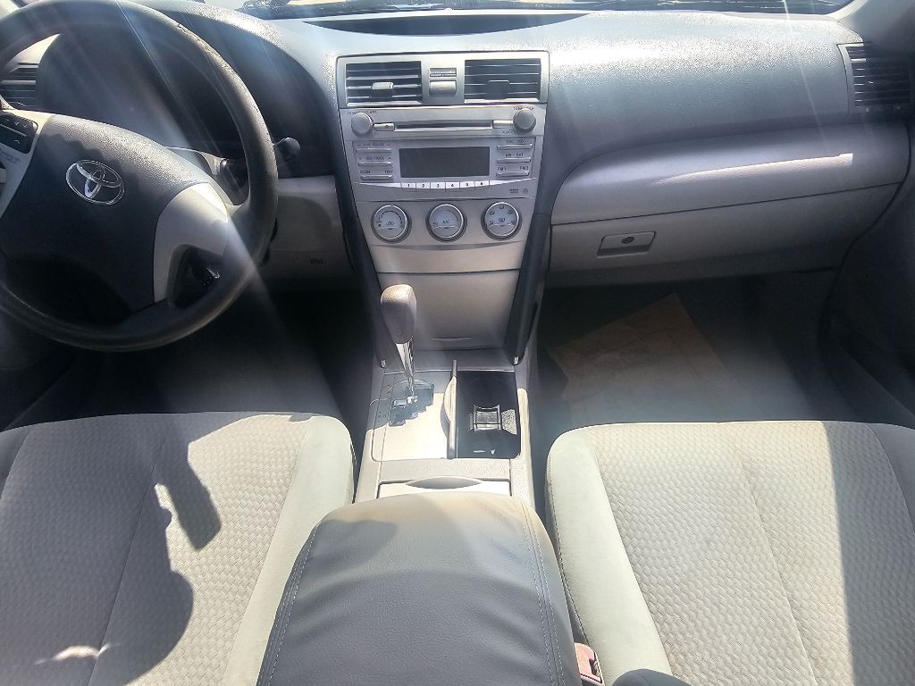 2011 Toyota Camry Image 9