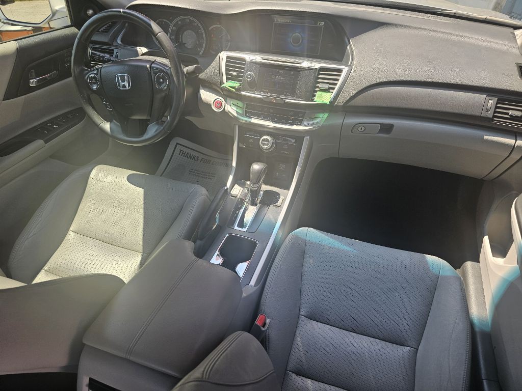 2013 Honda Accord Image 19