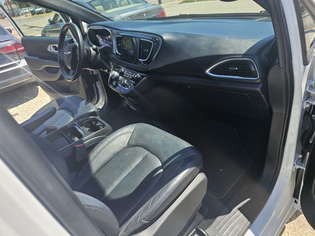 2019 Chrysler Pacifica Image 19