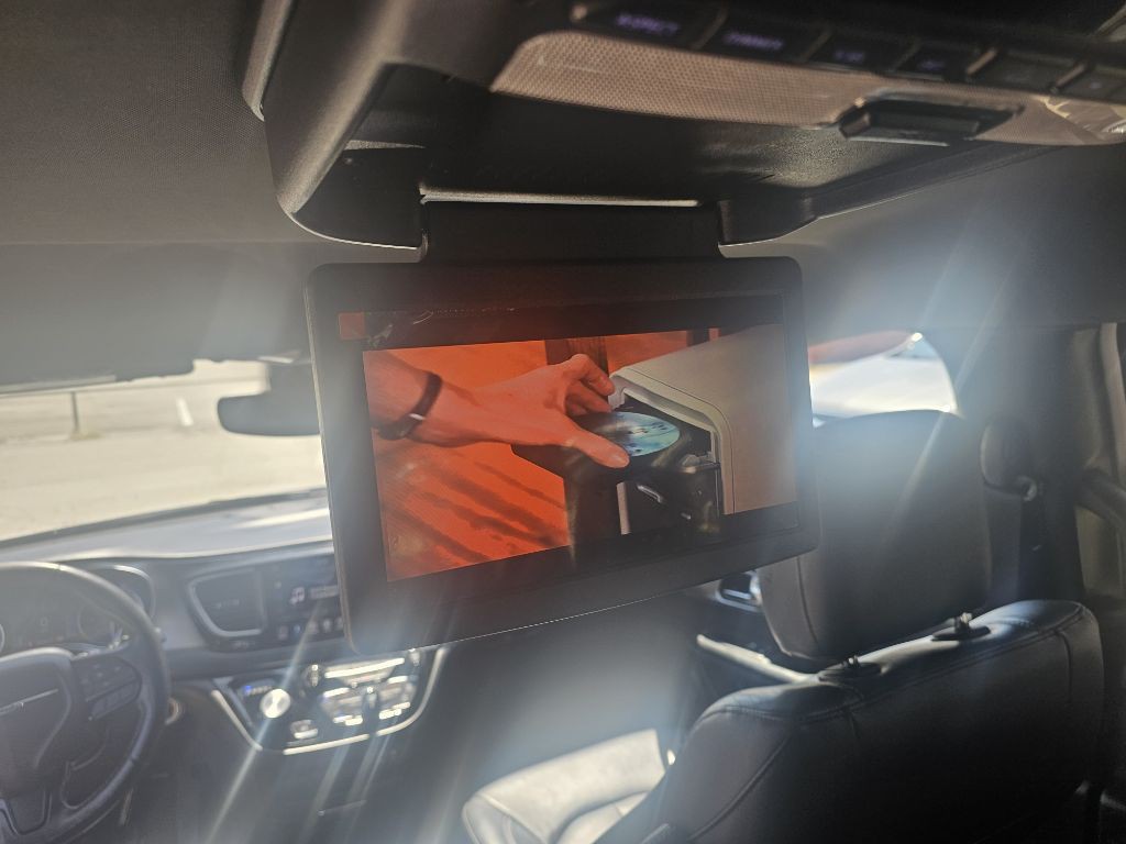 2019 Chrysler Pacifica Image 28