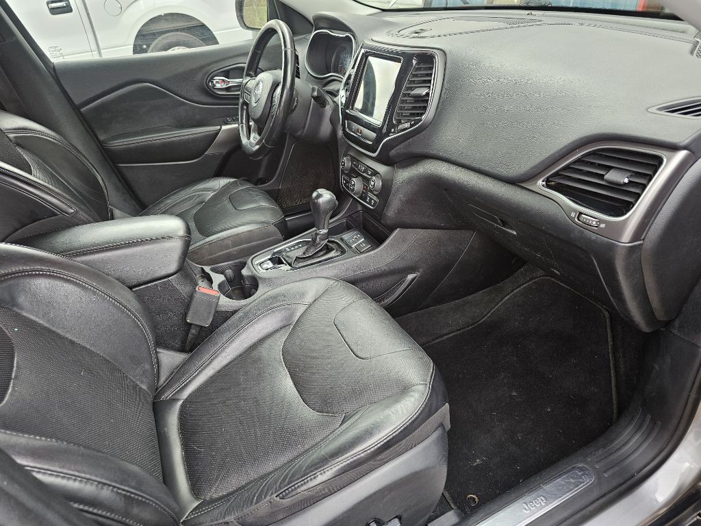 2020 Jeep Cherokee Image 8