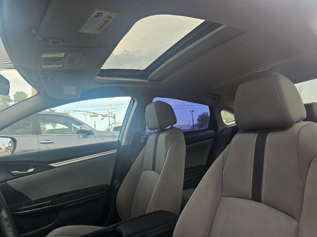 2017 Honda Civic Image 18