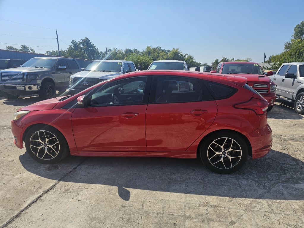 2015 Ford Focus Image 18