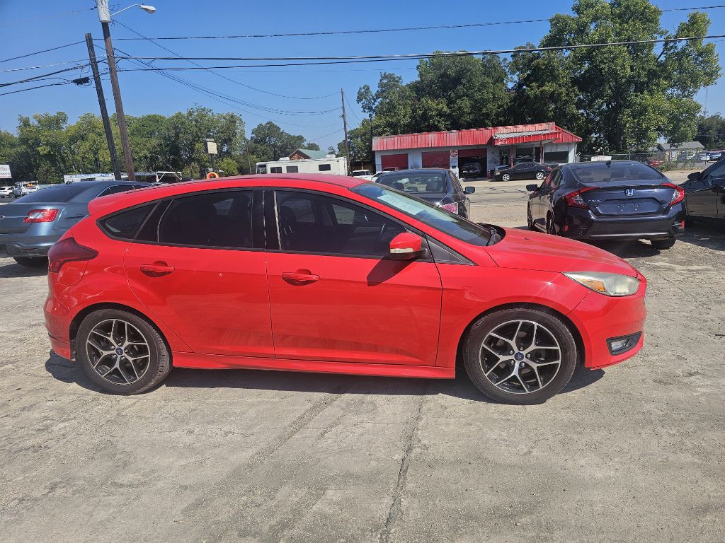 2015 Ford Focus Image 17