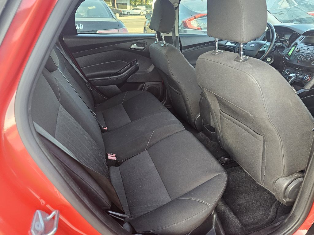 2015 Ford Focus Image 24