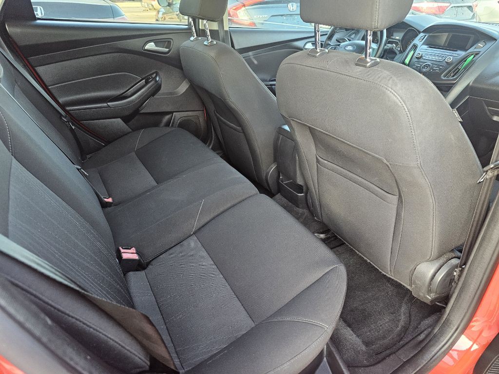 2015 Ford Focus Image 27