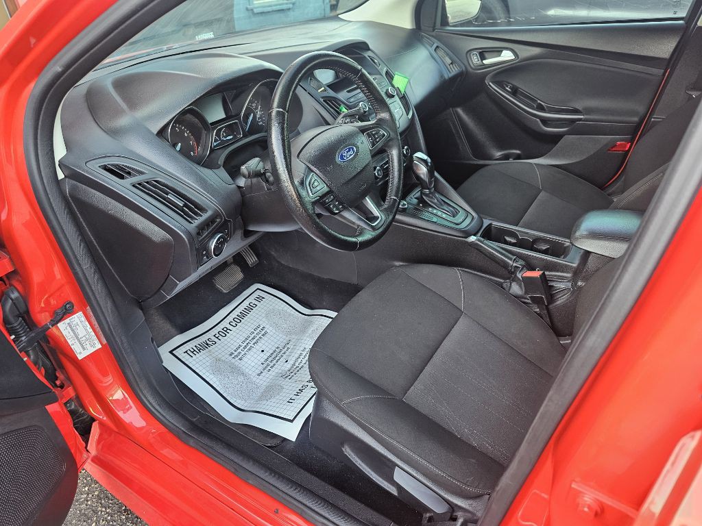 2015 Ford Focus Image 32