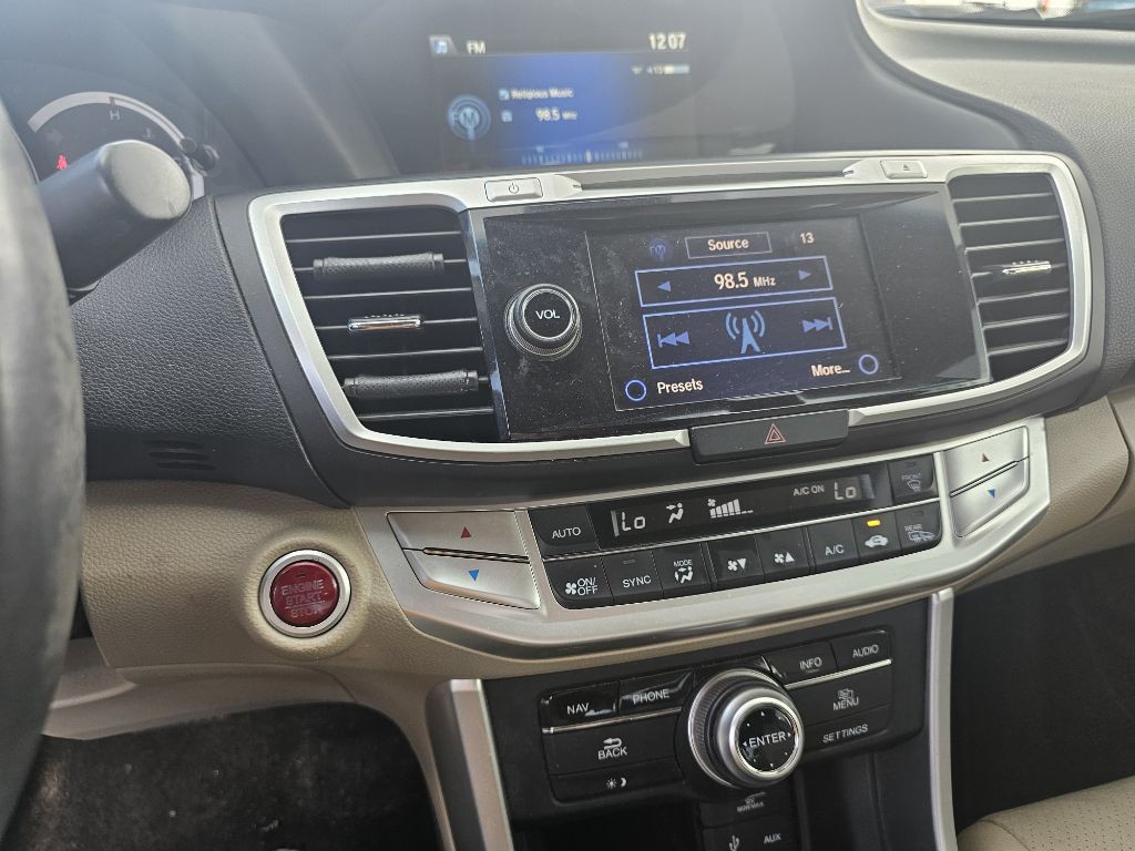 2014 Honda Accord Image 16